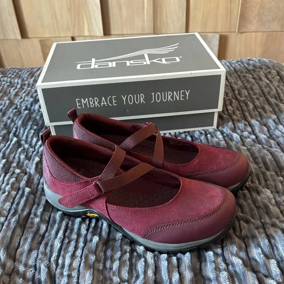 Dansko Primrose Flat (Burgundy / Wine Mary Jane’s) - Picture 6 of 15
